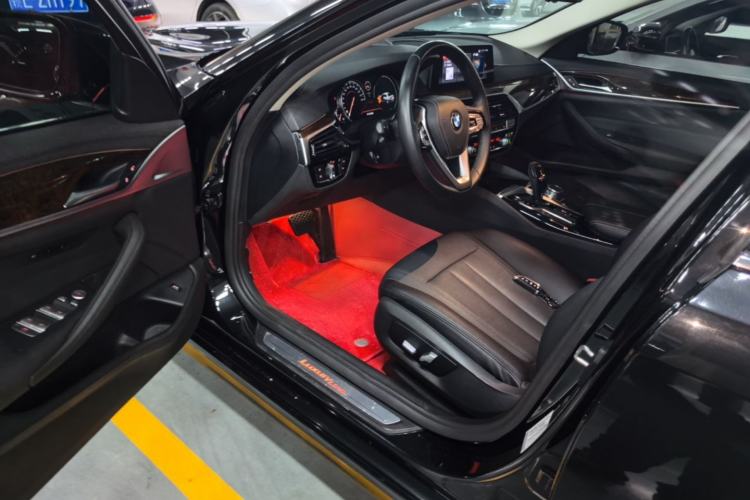 Used BMW 5 Series 2018 525Li Luxury Package Driver Seat