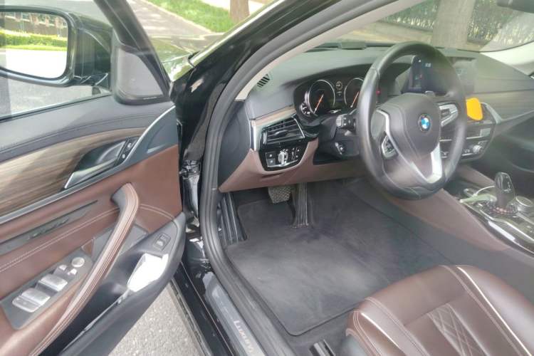 Used BMW 5 Series 2018 530Li Luxury Edition Premium Package Driver Seat