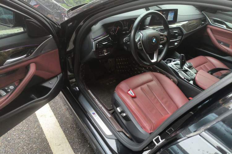 Used BMW 5 Series 2018 Restyled 530Li Leading Edition M Sport Package Driver Seat