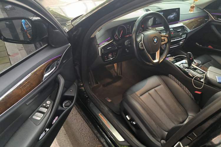 Used BMW 5 Series 2018 525Li Luxury Package Driver Seat