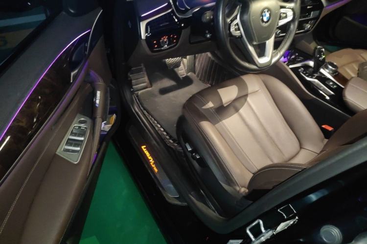 Used BMW 5 Series 2018 525Li Luxury Package Driver Seat