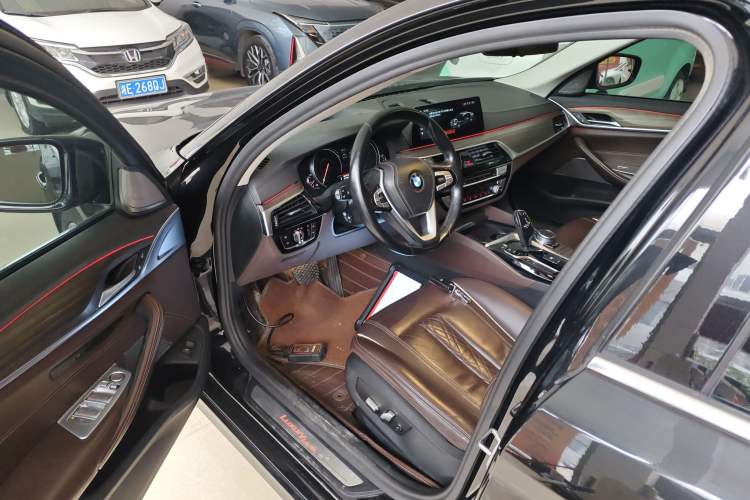 Used BMW 5 Series 2018 530Li Luxury Edition Premium Package Driver Seat