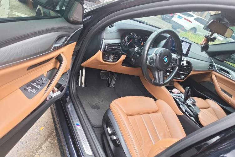 Used BMW 5 Series 2018 525i M Sport Package Driver Seat