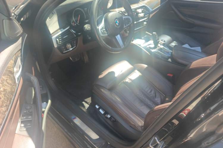 Used BMW 5 Series 2018 540i M Sport Package Driver Seat