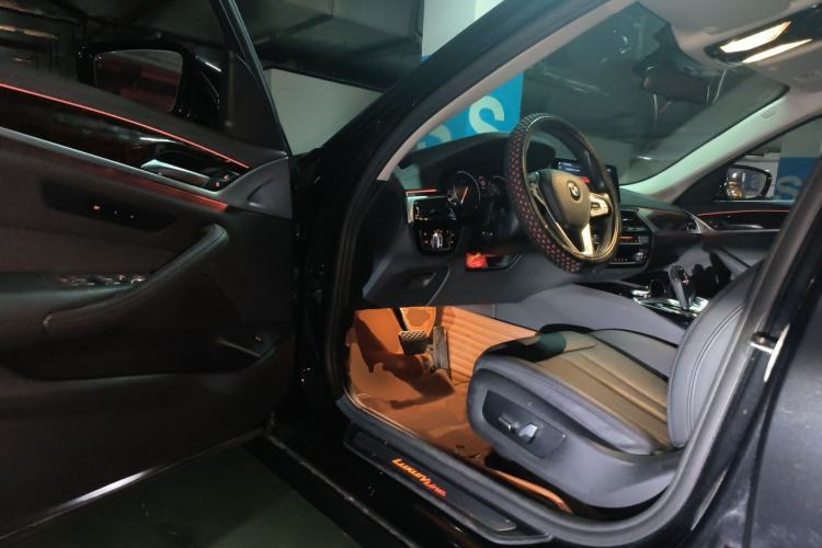 Used BMW 5 Series 2018 525Li Luxury Package Driver Seat