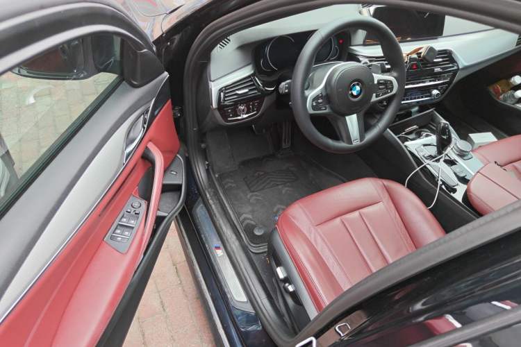 Used BMW 5 Series 2018 530Li xDrive M Sport Package Driver Seat