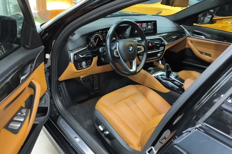 Used BMW 5 Series 2018 Restyled 530Li Leading Edition M Sport Package Driver Seat