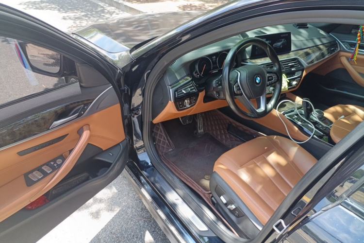 Used BMW 5 Series 2018 Restyled 530Li Leading Edition M Sport Package Driver Seat