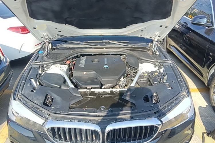 Used BMW 5 Series 2018 525Li M Sport Package Engine Bay
