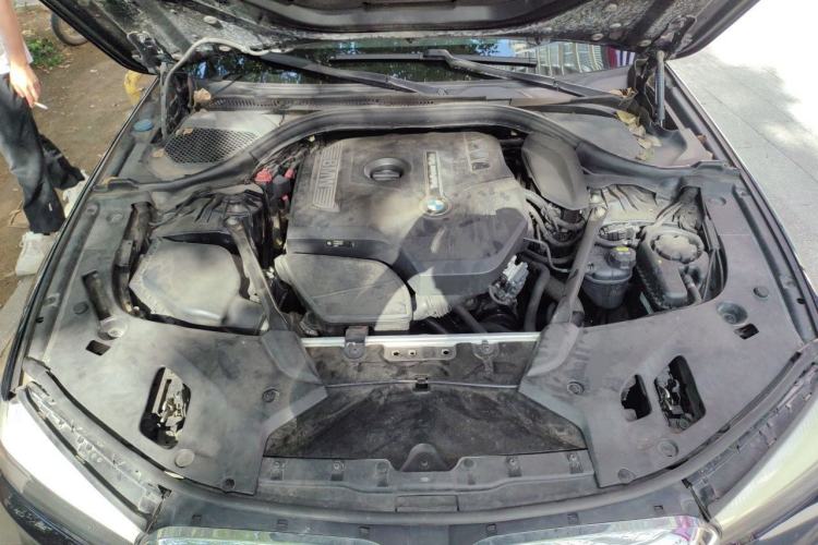 Used BMW 5 Series 2018 530Li Leading Model M Sport Package Engine Bay