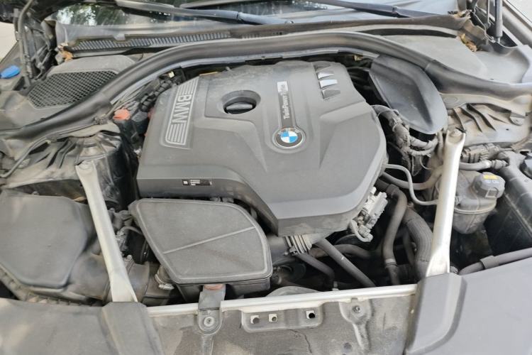 Used BMW 5 Series 2018 530Li Leading Model M Sport Package Engine Bay