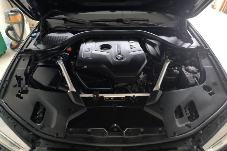 Used BMW 5 Series 2018 525Li M Sport Package Engine Bay