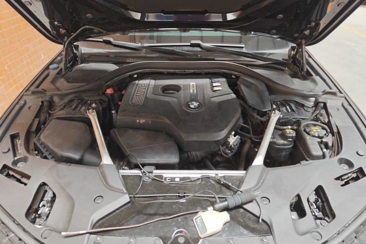 Used BMW 5 Series 2018 525Li M Sport Package Engine Bay