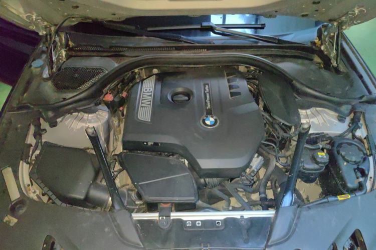 Used BMW 5 Series 2018 528Li Launch Special Edition Engine Bay