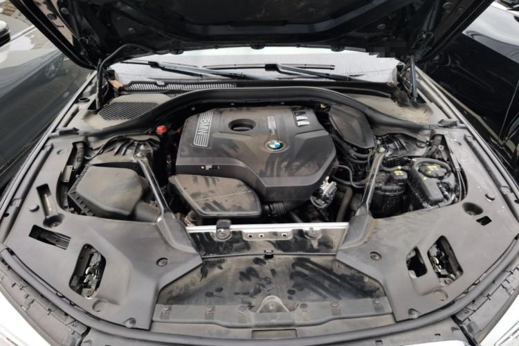 Used BMW 5 Series 2018 530Li Leading Model M Sport Package Engine Bay