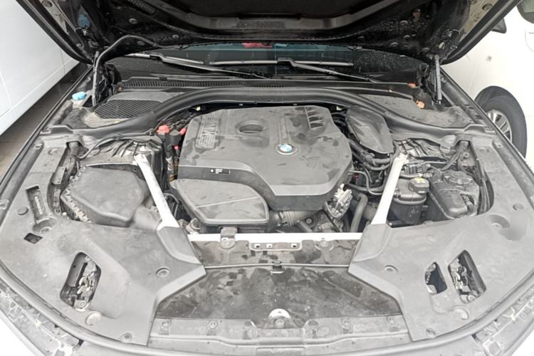 Used BMW 5 Series 2018 525Li M Sport Package Engine Bay