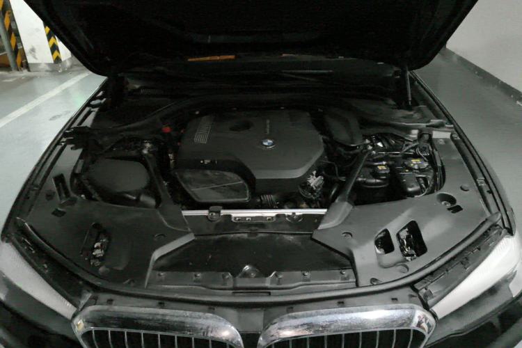 Used BMW 5 Series 2018 528Li Launch Special Edition Engine Bay
