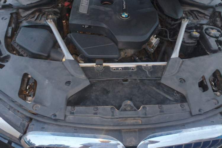 Used BMW 5 Series 2018 525Li Luxury Package Engine Bay
