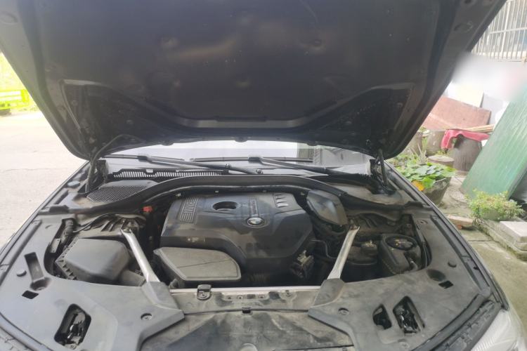 Used BMW 5 Series 2018 525Li Luxury Package Engine Bay