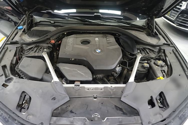 Used BMW 5 Series 2018 525Li Luxury Package Engine Bay