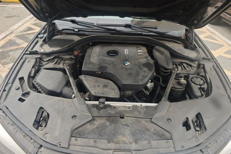 Used BMW 5 Series 2018 528Li Launch Special Edition Engine Bay