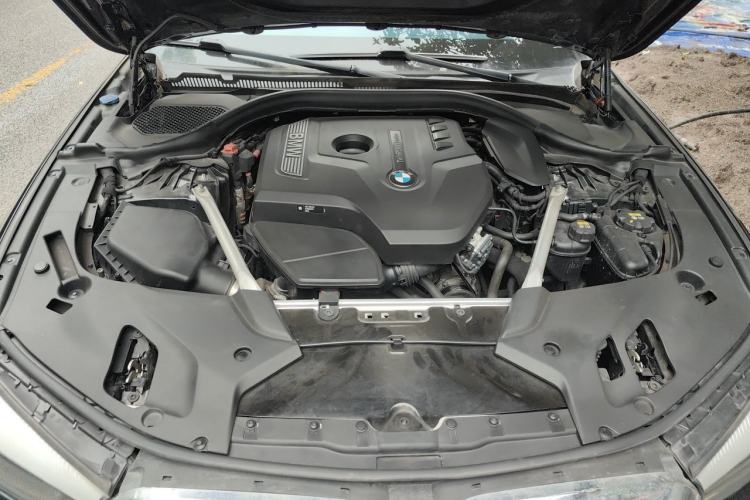Used BMW 5 Series 2018 525Li Luxury Package Engine Bay