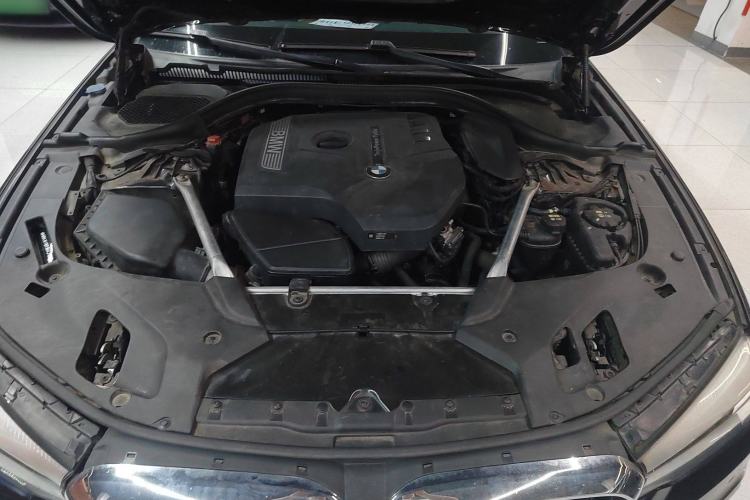 Used BMW 5 Series 2018 525i M Sport Package Engine Bay
