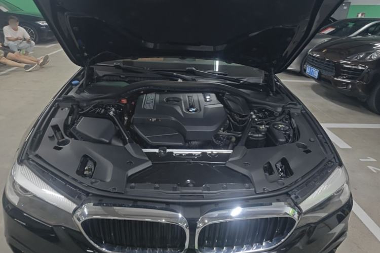 Used BMW 5 Series 2018 530Li xDrive M Sport Package Engine Bay
