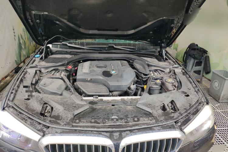 Used BMW 5 Series 2018 528Li Launch Special Edition Engine Bay