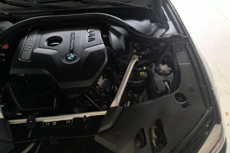 Used BMW 5 Series 2018 525Li M Sport Package Engine Bay Left
