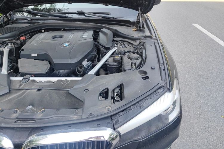 Used BMW 5 Series 2018 Facelifted 530Li xDrive Luxury Package Engine Bay Left