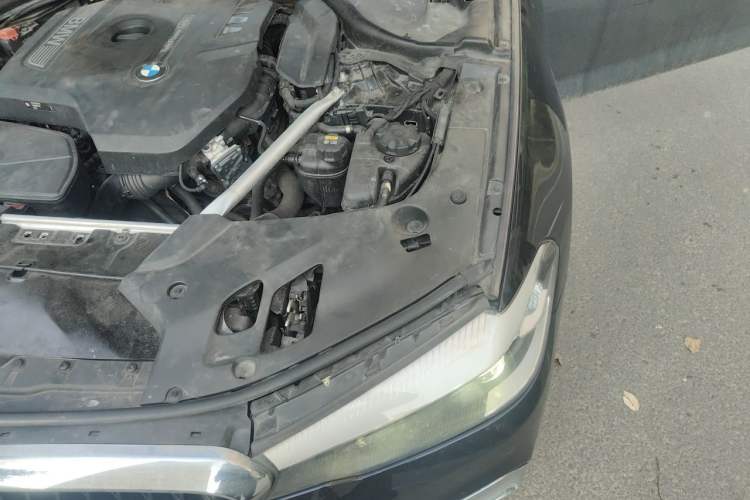 Used BMW 5 Series 2018 525Li M Sport Package Engine Bay Left