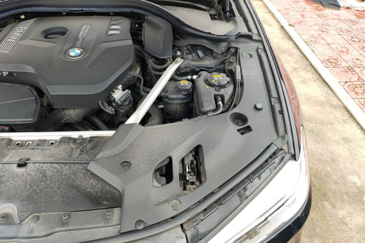 Used BMW 5 Series 2018 525Li M Sport Package Engine Bay Left