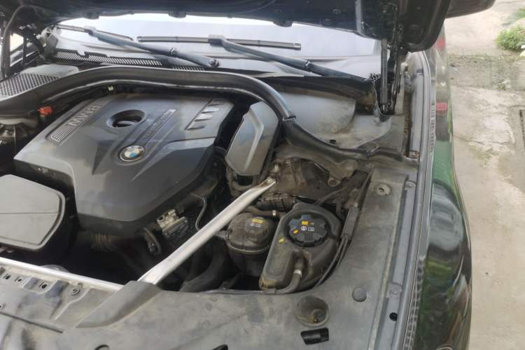 Used BMW 5 Series 2018 525Li Luxury Package Engine Bay Left