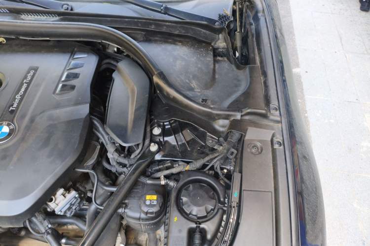 Used BMW 5 Series 2018 528Li Launch Special Edition Engine Bay Left