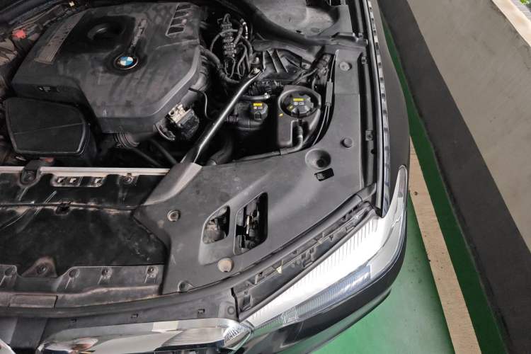 Used BMW 5 Series 2018 528Li Launch Special Edition Engine Bay Left