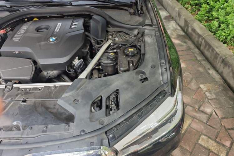 Used BMW 5 Series 2018 Restyled 530Li Leading Edition M Sport Package Engine Bay Left