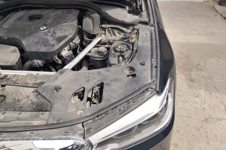 Used BMW 5 Series 2018 525Li M Sport Package Engine Bay Left