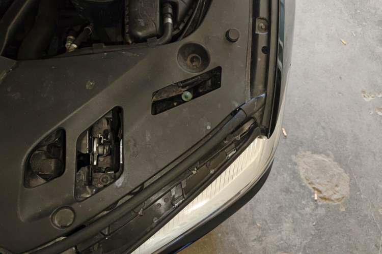 Used BMW 5 Series 2018 528Li Launch Special Edition Engine Bay Left