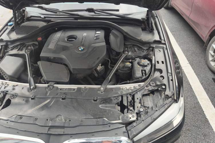 Used BMW 5 Series 2018 528Li Launch Special Edition Engine Bay Left