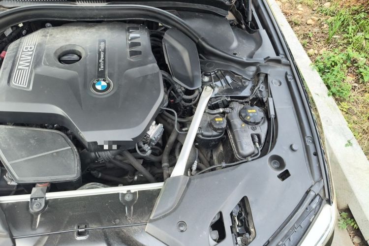Used BMW 5 Series 2018 530i M Sport Package Engine Bay Left