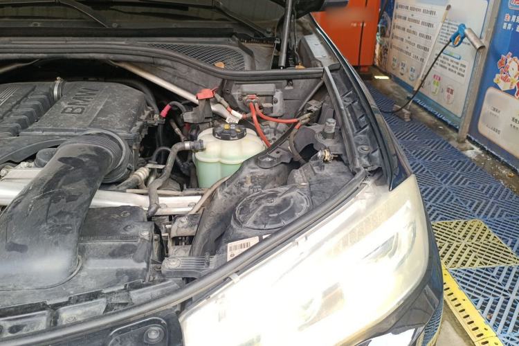 Used BMW 5 Series  Engine Bay Left