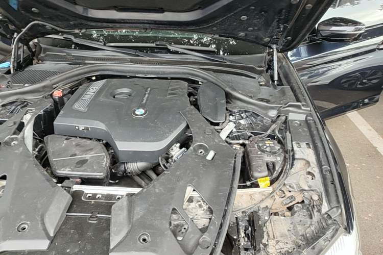 Used BMW 5 Series 2018 Restyled 530Li Leading Edition M Sport Package Engine Bay Left