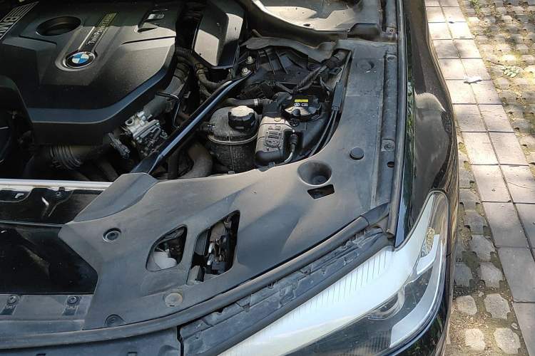 Used BMW 5 Series 2018 528Li Launch Special Edition Engine Bay Left