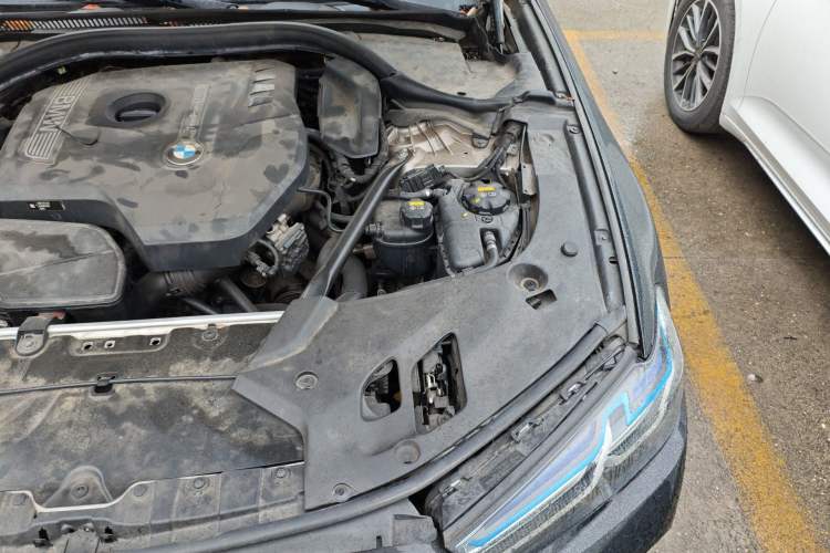 Used BMW 5 Series 2018 530Li Leading Model M Sport Package Engine Bay Left
