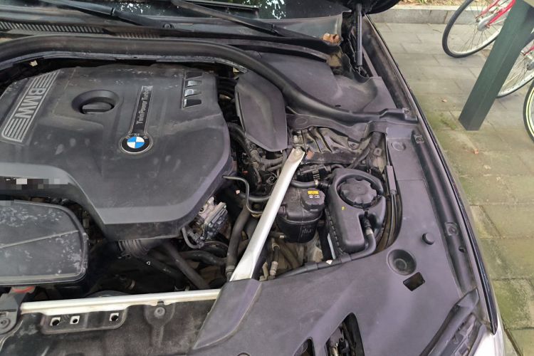 Used BMW 5 Series 2018 525Li Luxury Package Engine Bay Left