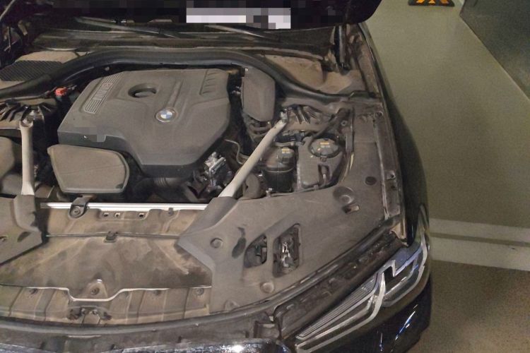 Used BMW 5 Series 2018 525Li Luxury Package Engine Bay Left