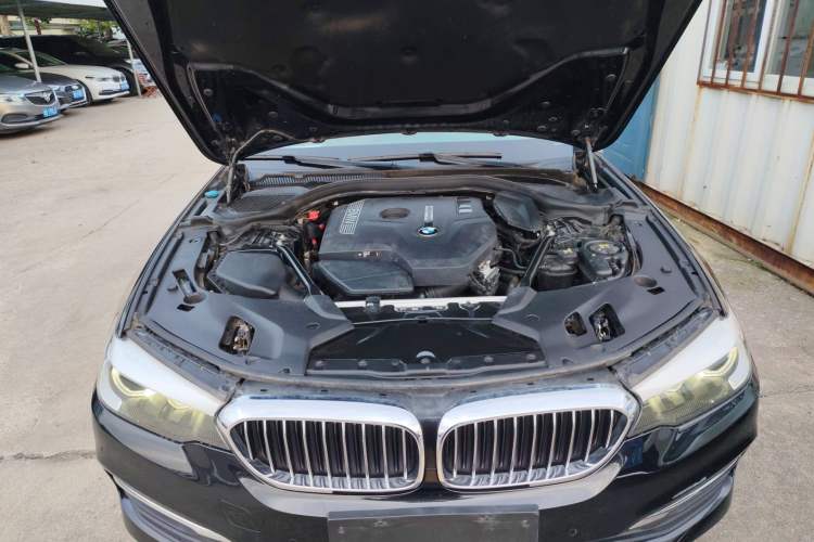 Used BMW 5 Series 2018 528Li Launch Special Edition Engine Bay