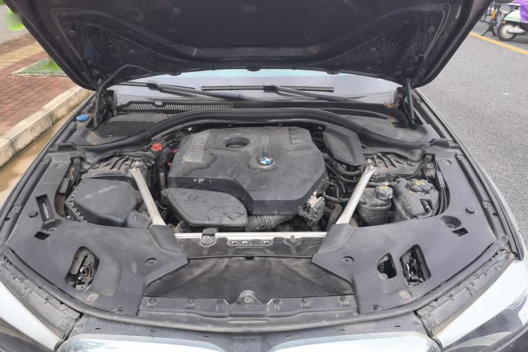 Used BMW 5 Series 2018 525Li Luxury Package Engine Bay