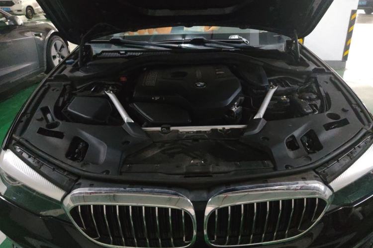 Used BMW 5 Series 2018 528Li Launch Special Edition Engine Bay